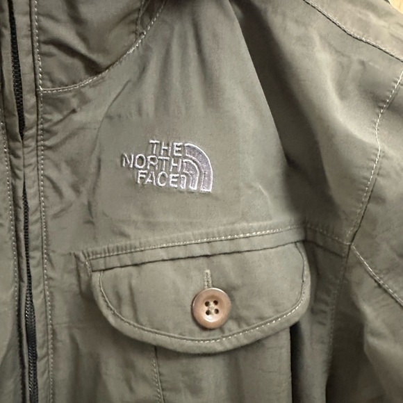 The North Face Army Green Hooded Jacket - Picture 8 of 15